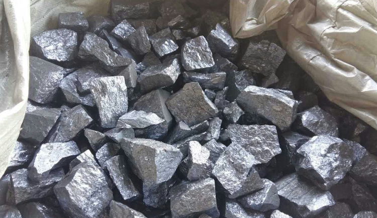 la poudre de ferro-silicium peut être utilisée comme phase en suspension dans l'industrie du traitement des minerais et comme revêtements pour les électrodes de soudage dans la fabrication des électrodes
